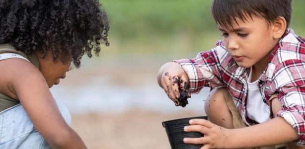 CUriosity: Why does playing in the dirt feel so good?  