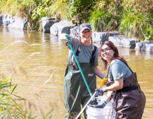 Community gives back at Lynx Day of Service 