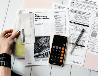 Wrap up 2023 by completing important year-end tasks ahead of tax season