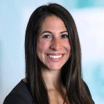 Dyess receives M. Douglas Jones Junior Faculty Educator Award 