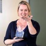 Hagelin receives 2025 Faculty Mentoring Award 